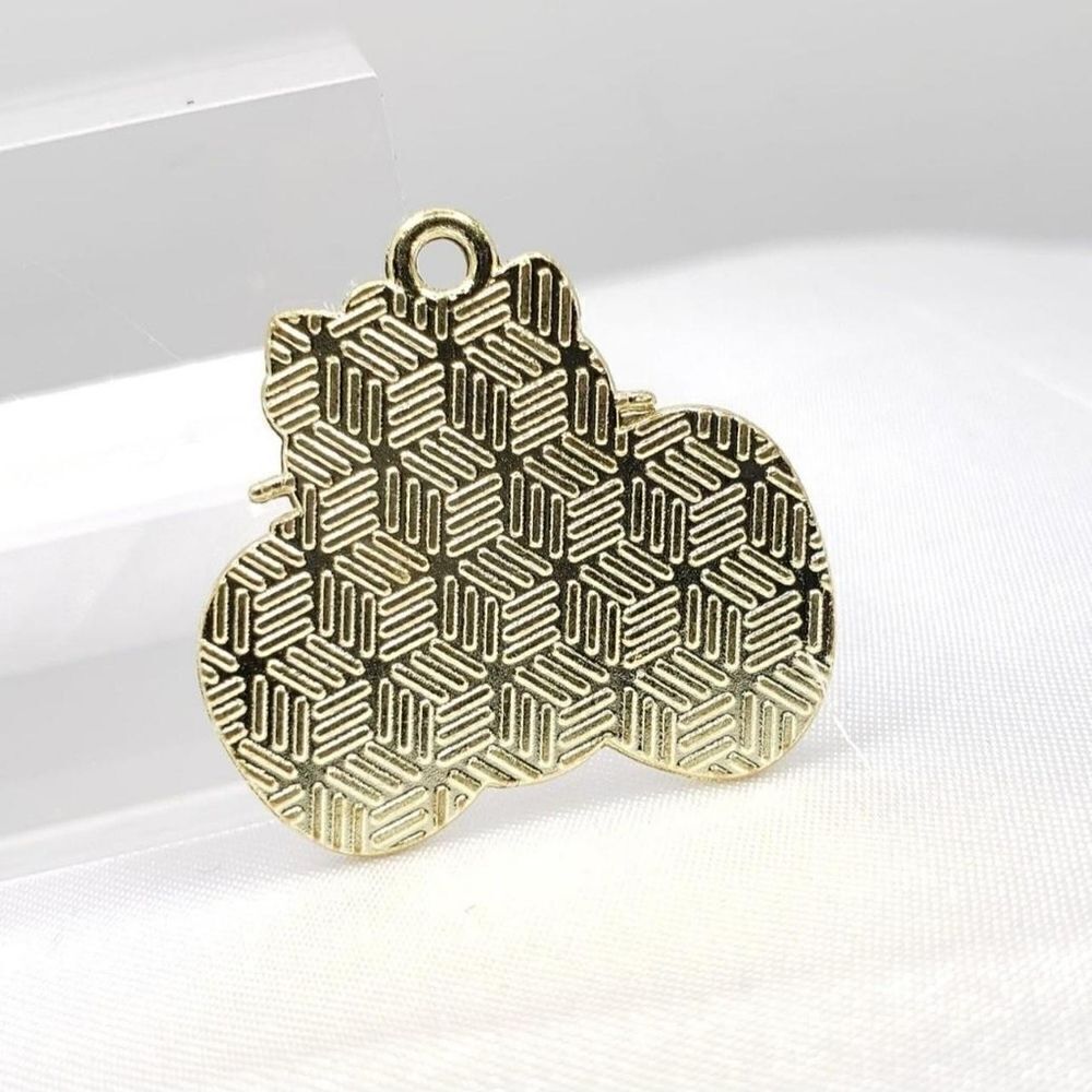 Brand New Hello Kitty Pendant #4 - Picture 2 of 3